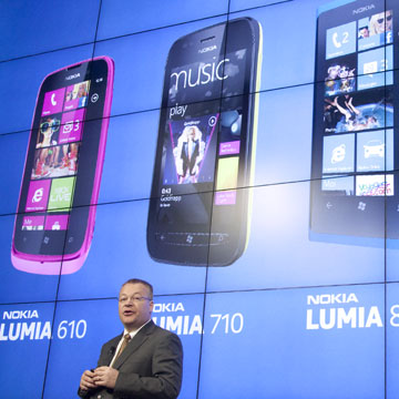 NOKIA-Stephen-Elop-MWC-2012-51