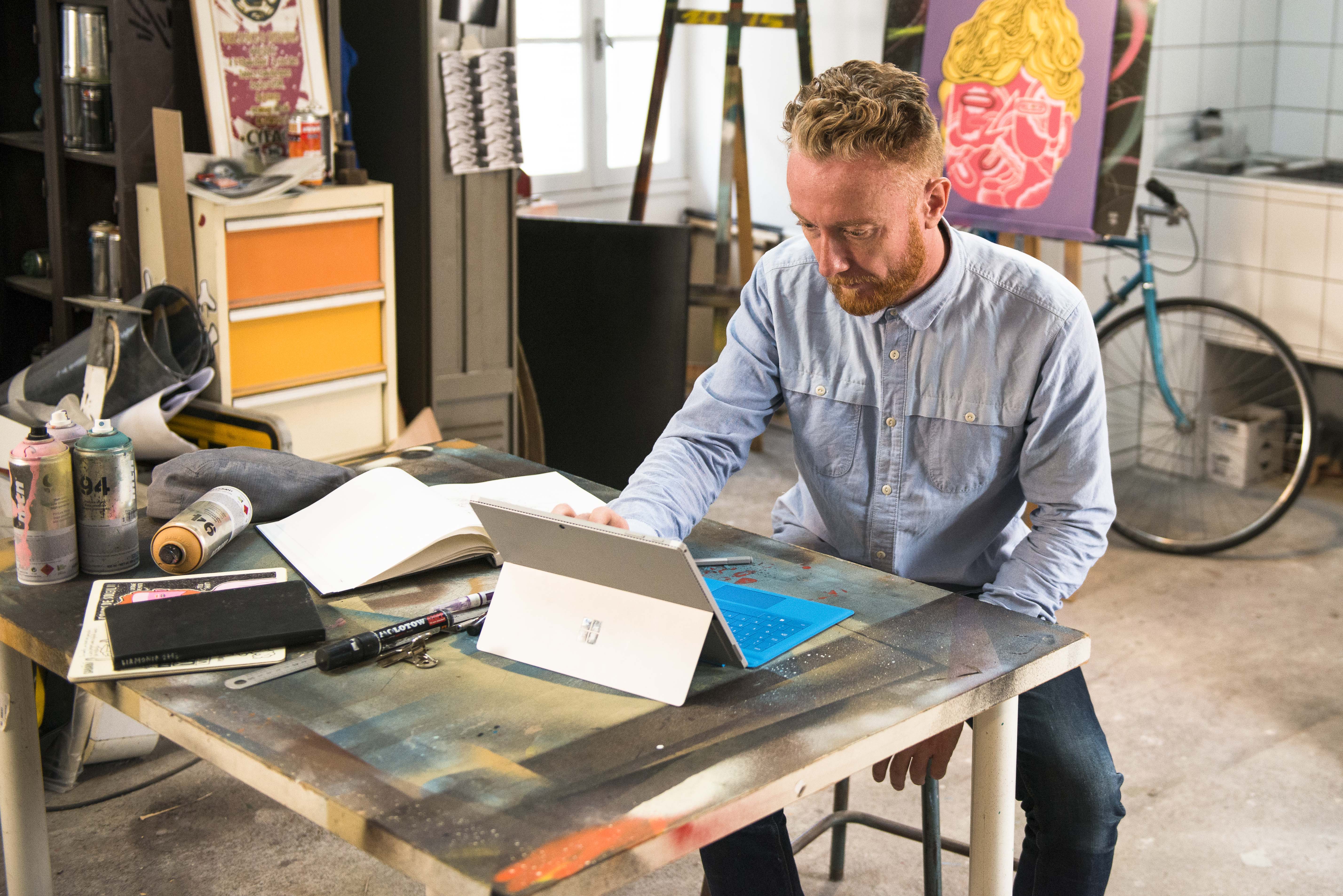 Pablito Zago working with Surface in his studio.