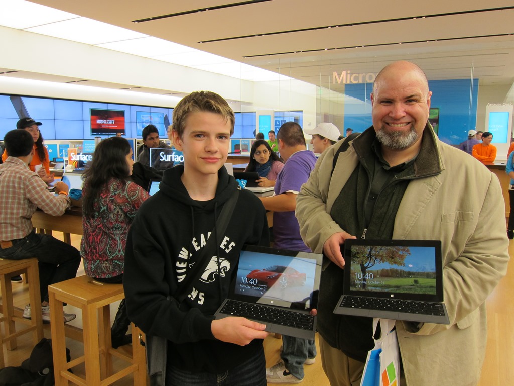 Jeff_2D00_Ian_2D00_Roach_2D00_Store_2D00_Launch_5F00_341D530A